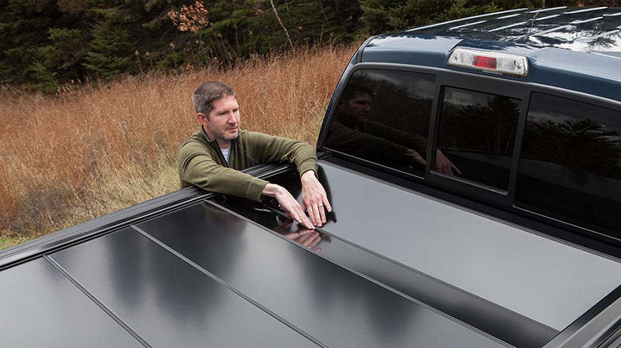 Landmark™ Retractable Truck Bed Cover