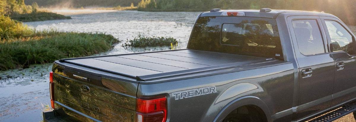 Ford Super Duty Tremor with a Landmark retractable tonneau cover