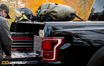 Landmark™ Retractable Truck Bed Cover