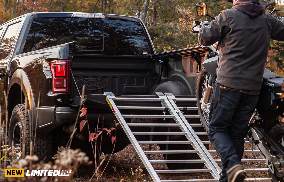 Landmark™ Retractable Truck Bed Cover