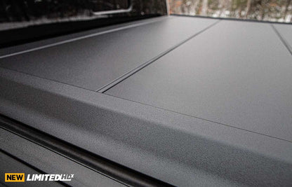 Landmark™ Retractable Truck Bed Cover