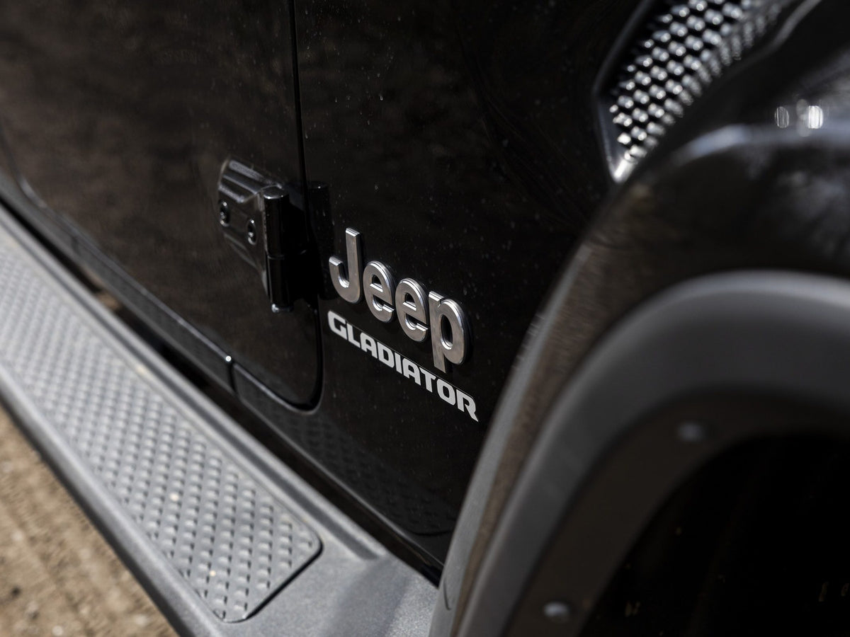 Jeep Gladiator with a Tectonic tri-fold tonneau cover