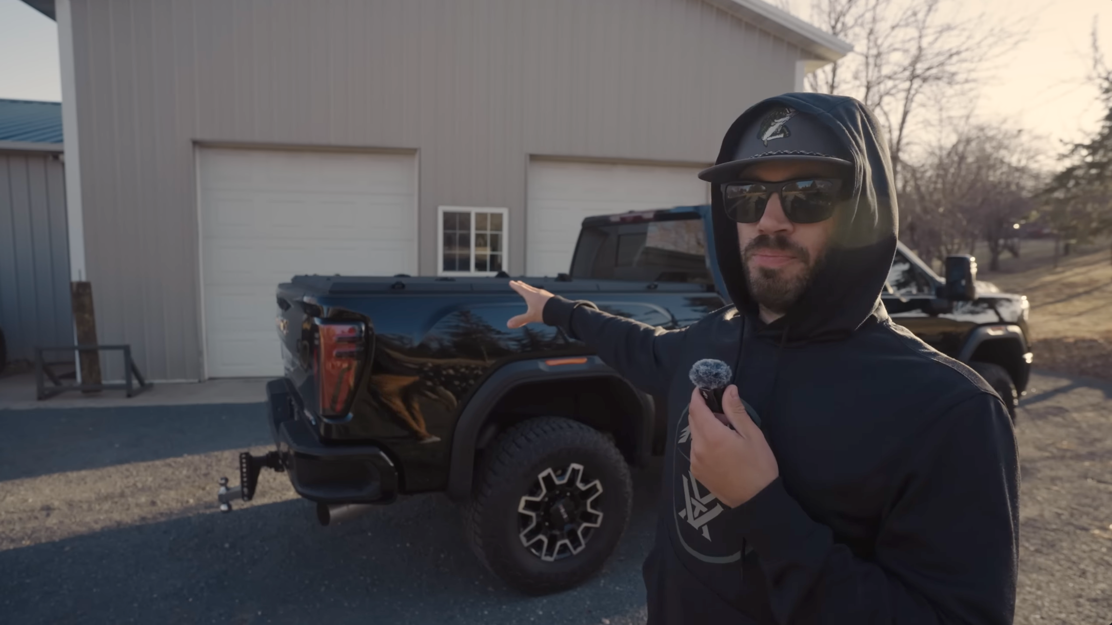 Load video: Peragon® Tectonic™ Folding Cover Customer Walkthrough